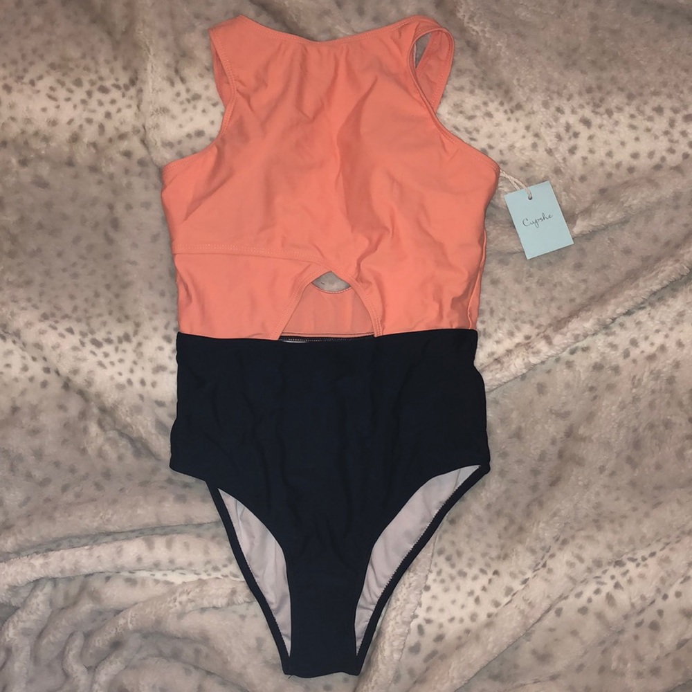 One piece bathing suit